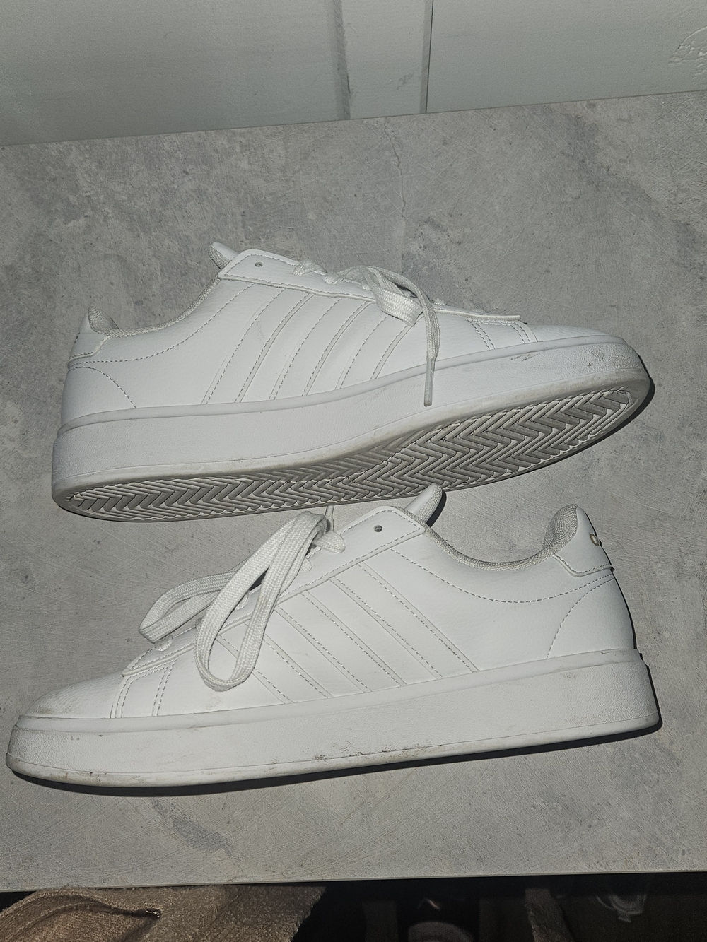 Adidas Wome's White Cloudfoam Comfort Lace-Up Sneakers - Picture 6 of 6